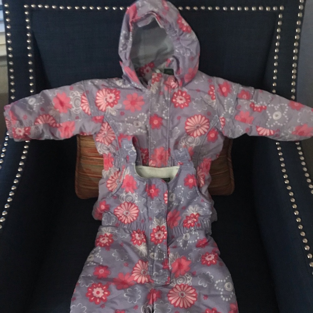 Little girls snow jacket and bibs.